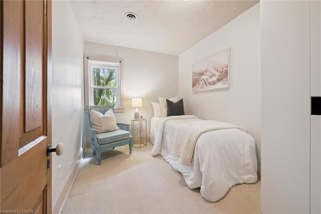 318 Guelph Avenue Property Photo 27