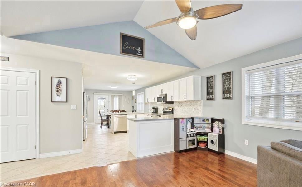 996 Beach Boulevard Property Photo 6