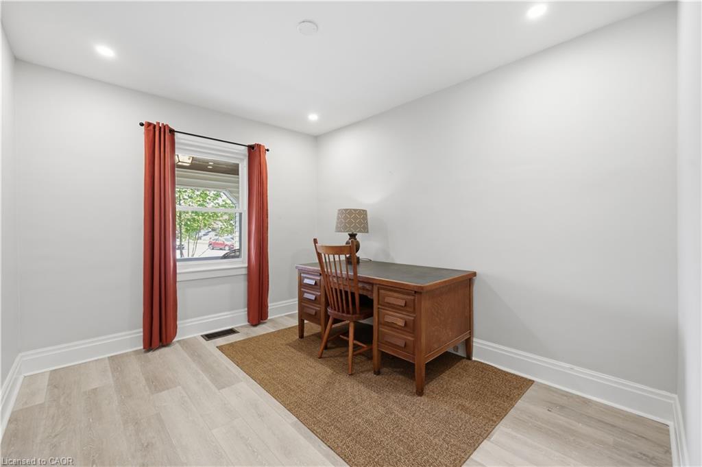 218 Lake Street Property Photo 18
