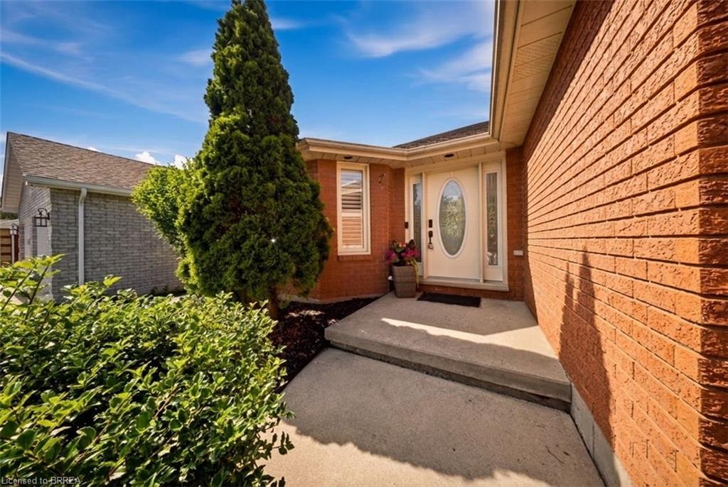 68 Allensgate Drive Property Photo 2