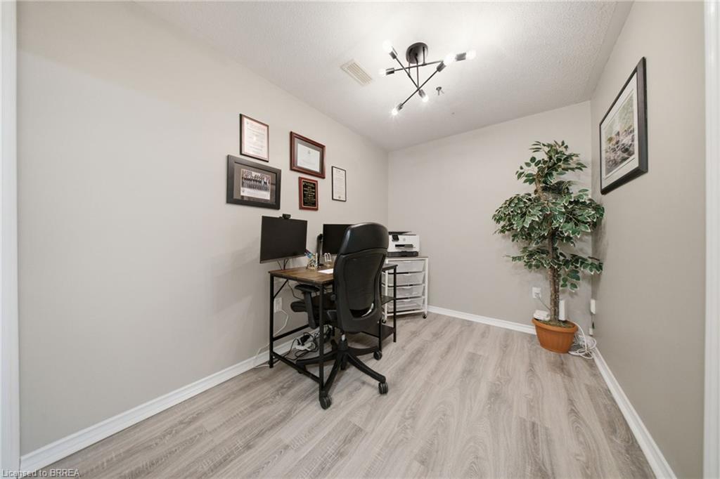 68 Allensgate Drive Property Photo 27