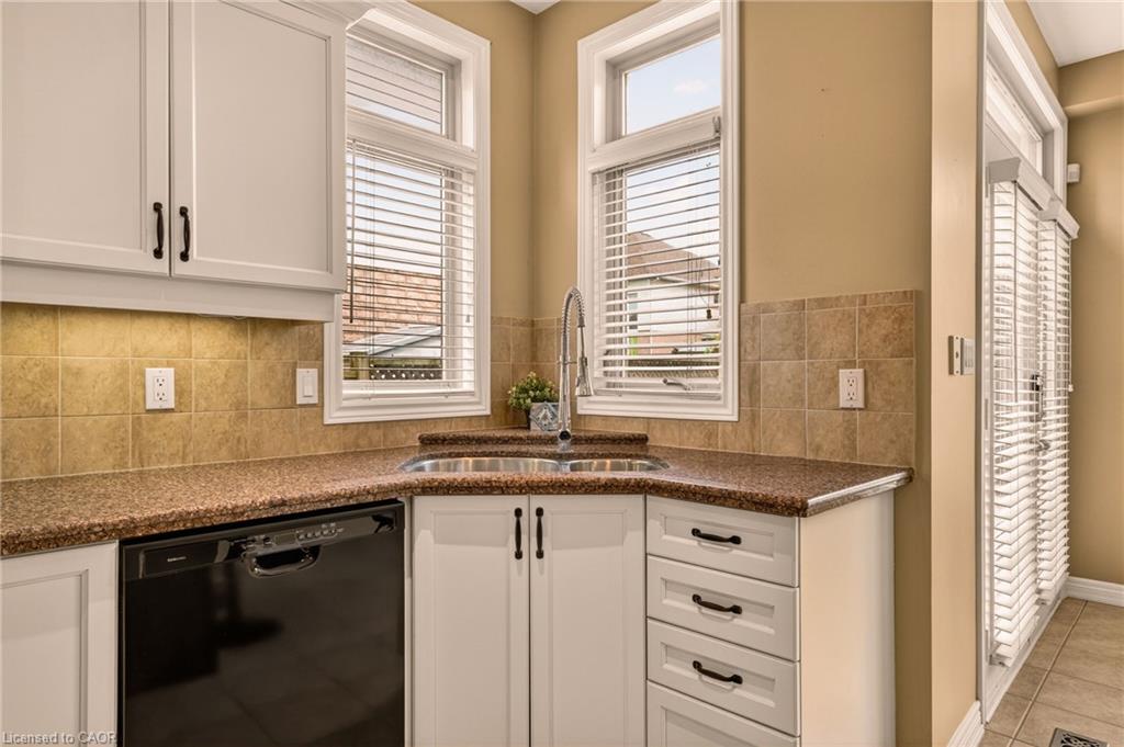 76 Moorland Crescent Property Photo 13