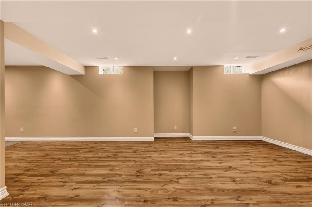 76 Moorland Crescent Property Photo 40