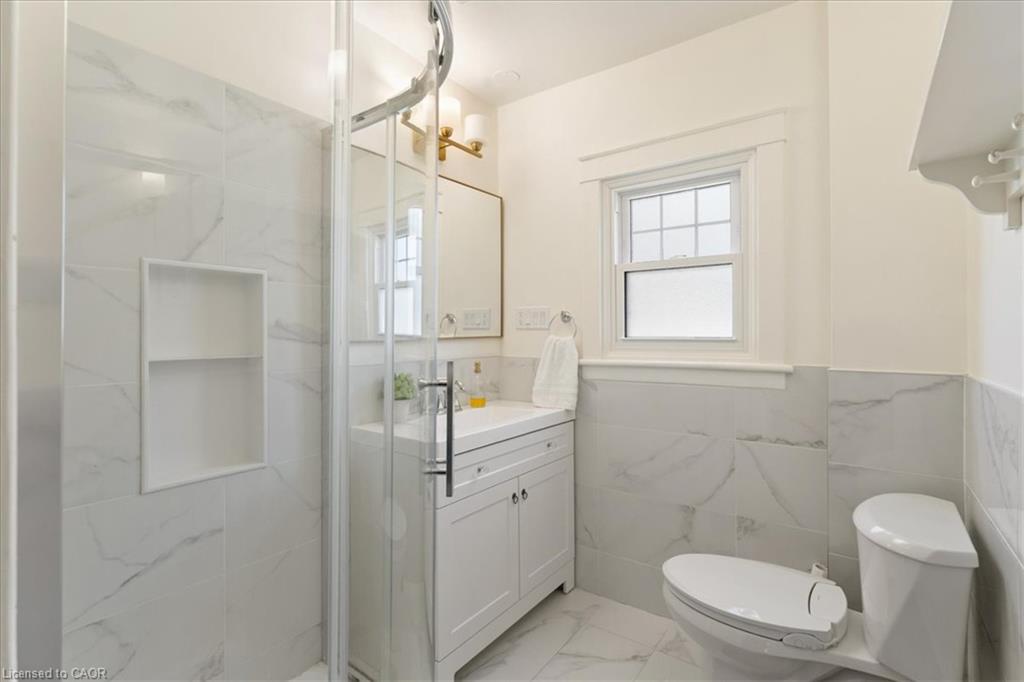 4917 King Street E Property Photo 24