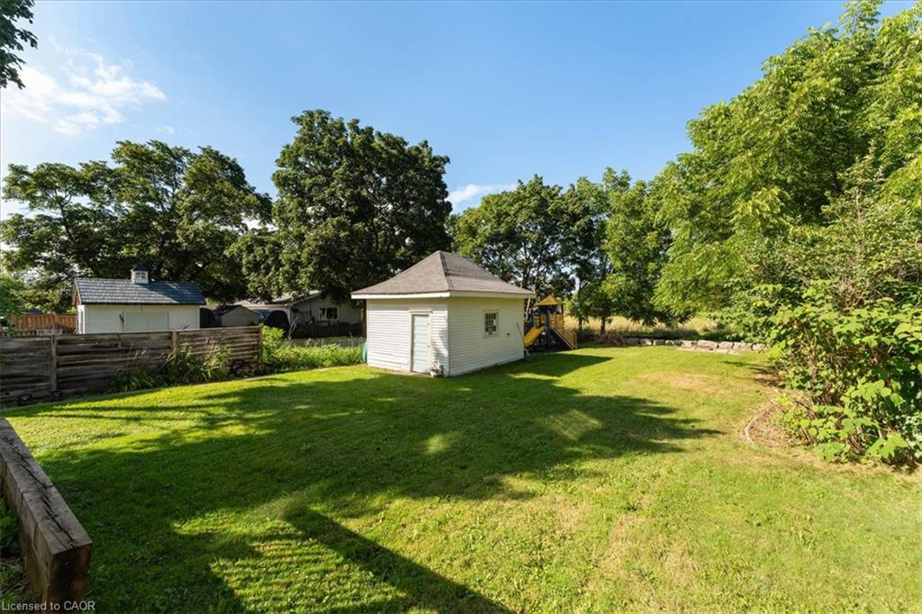 4917 King Street E Property Photo 40