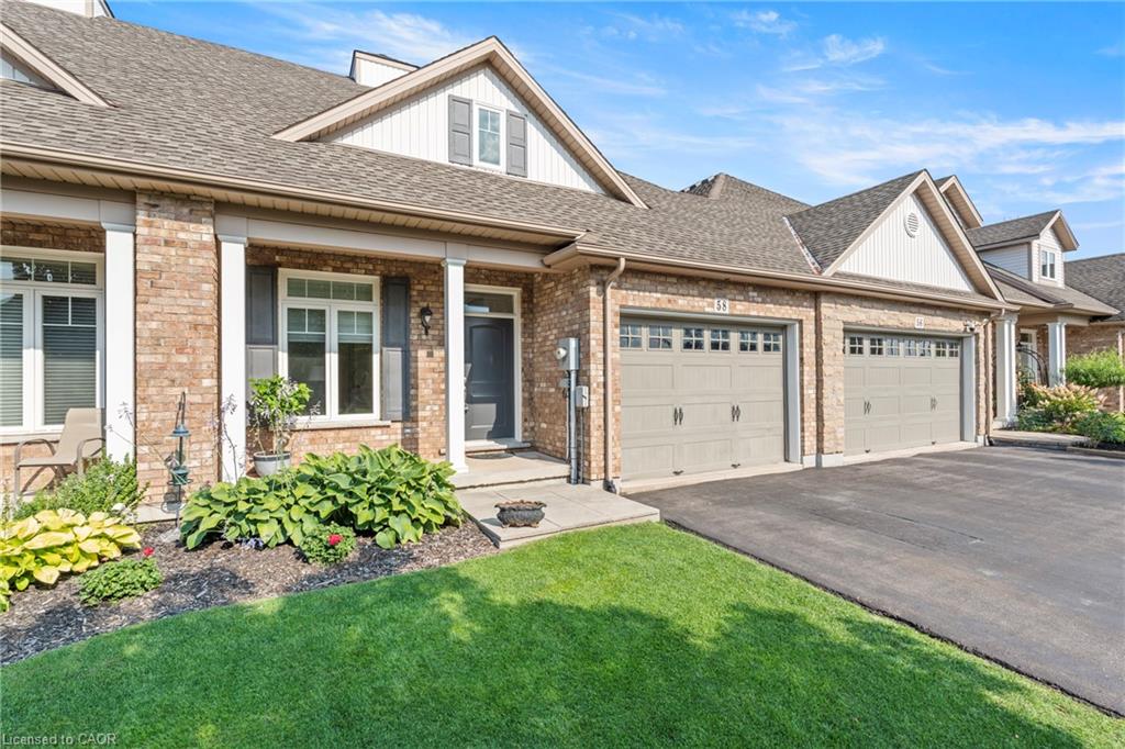 58 Videl Crescent N Property Photo 1