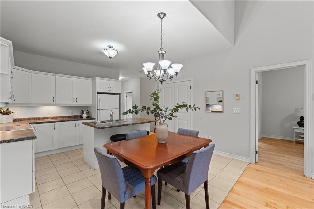 58 Videl Crescent N Property Photo 16