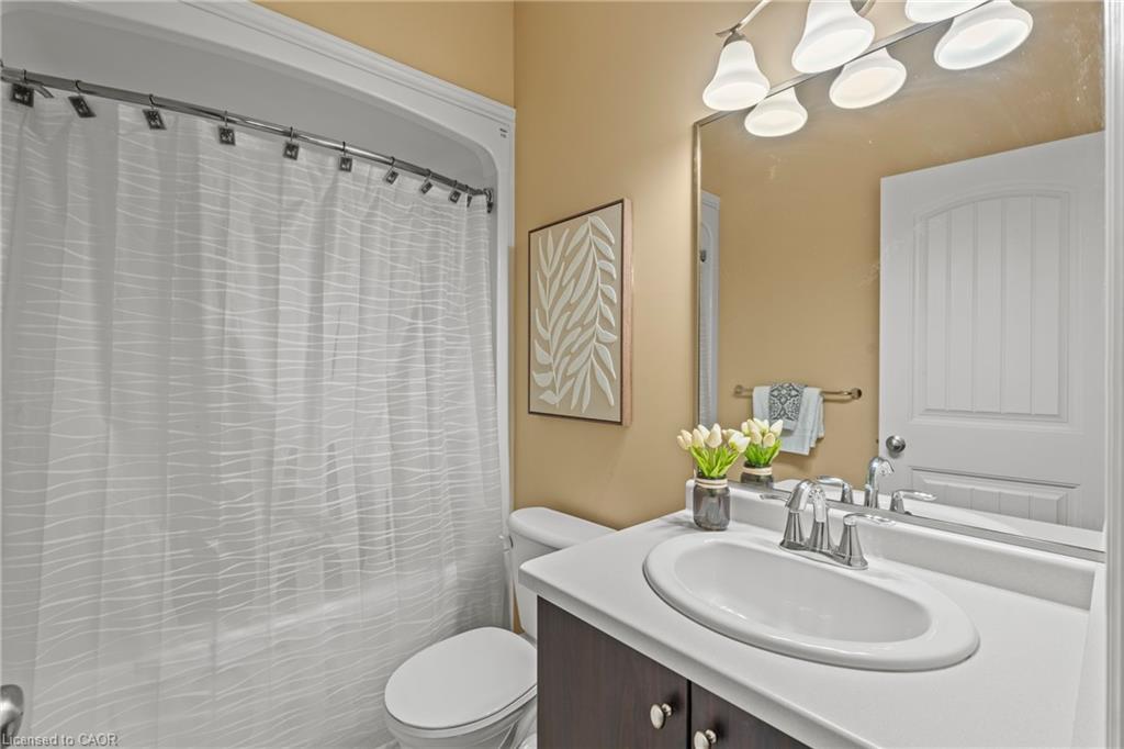 58 Videl Crescent N Property Photo 24