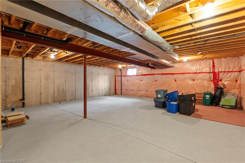 58 Videl Crescent N Property Photo 27