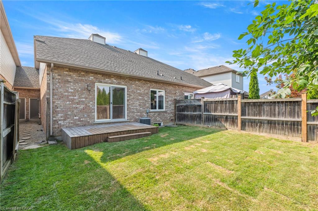 58 Videl Crescent N Property Photo 28