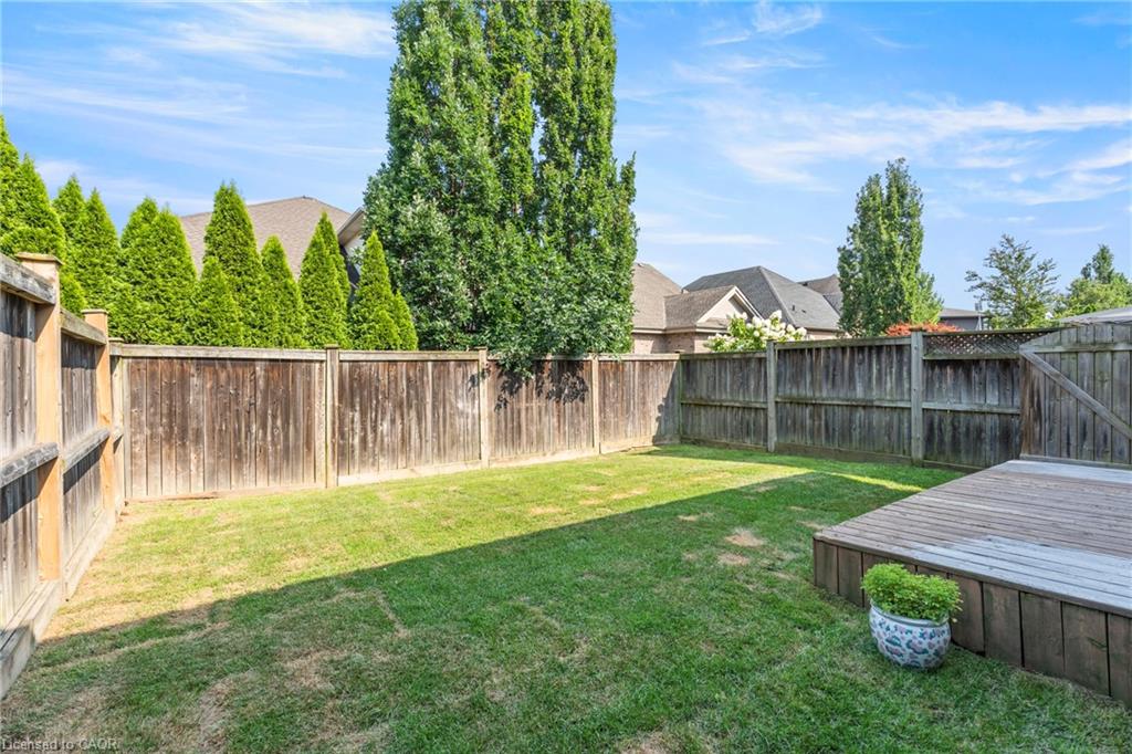 58 Videl Crescent N Property Photo 30