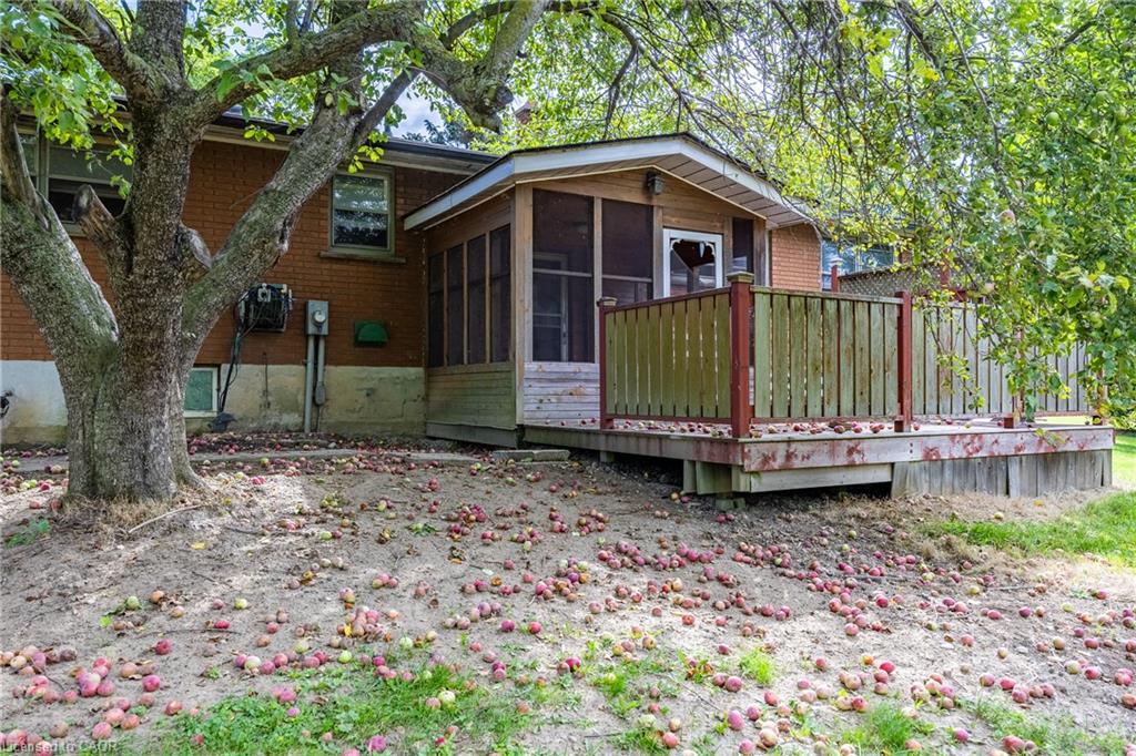 107 Erie Street Property Photo 32