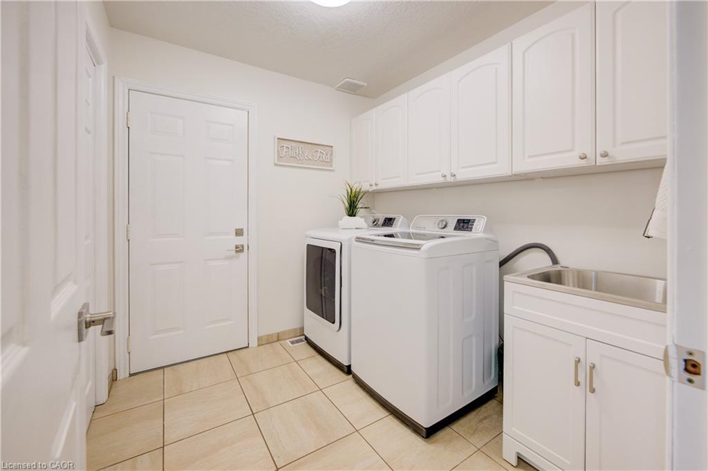 7664 Maltby Road E Property Photo 18
