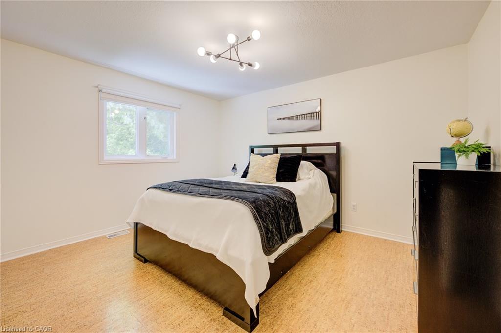 7664 Maltby Road E Property Photo 25