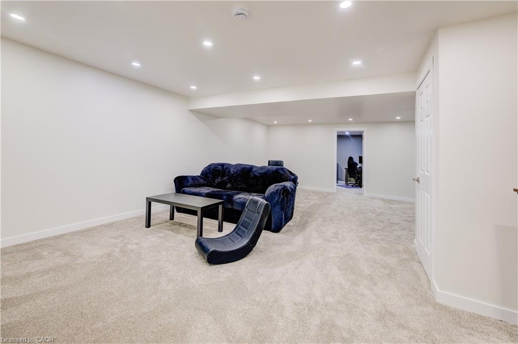 7664 Maltby Road E Property Photo 28