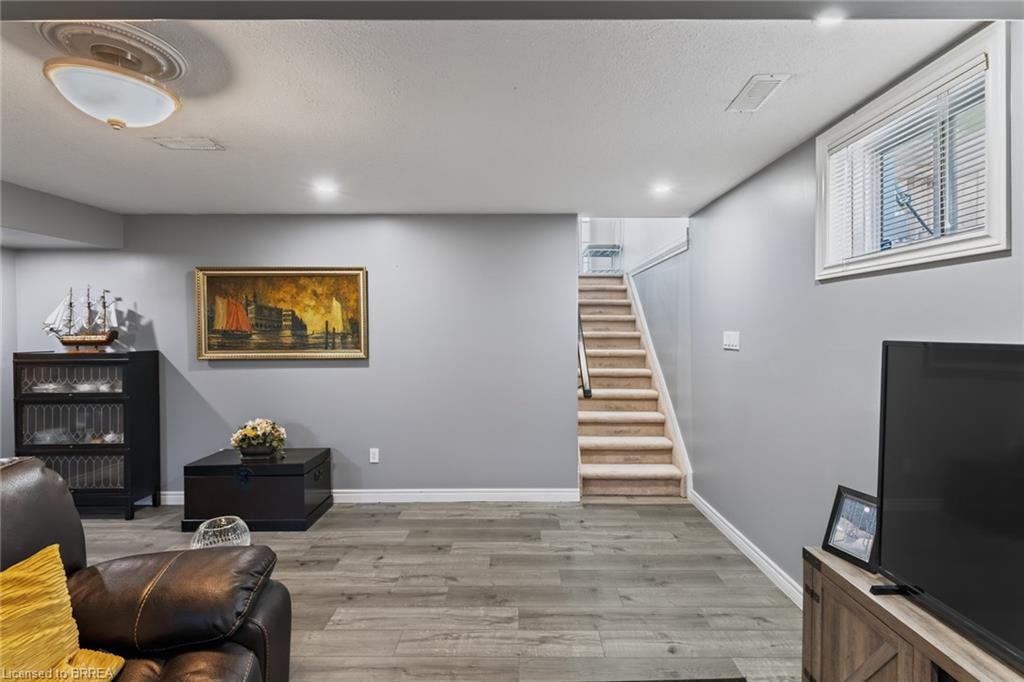 62 Varley Crescent Property Photo 37