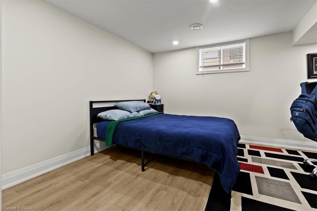 161 Hoover Crescent Property Photo 8
