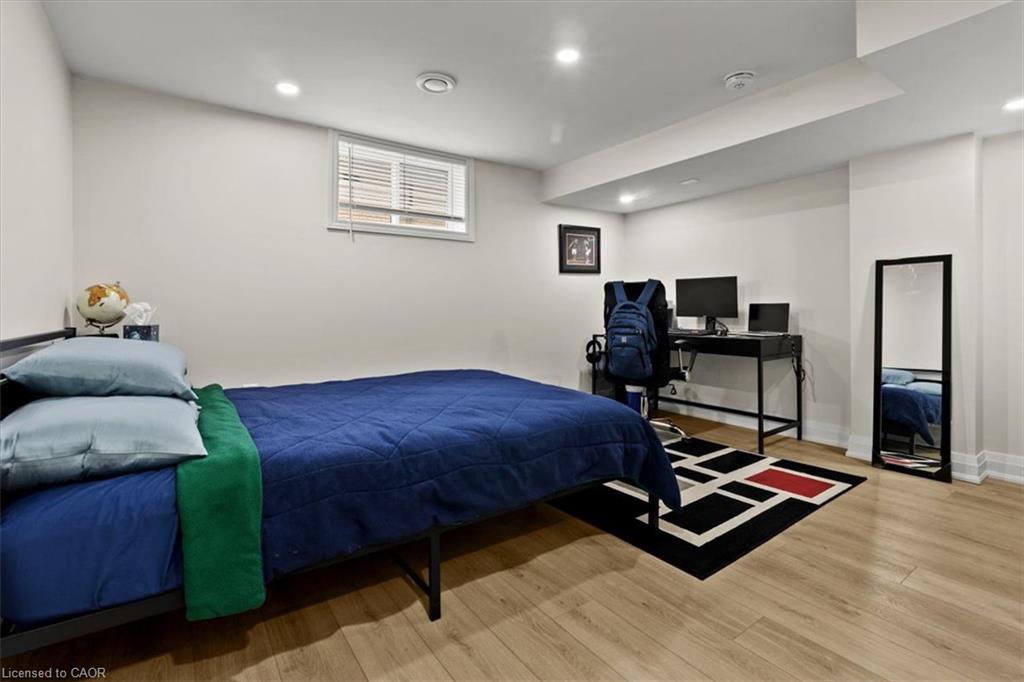 161 Hoover Crescent Property Photo 10