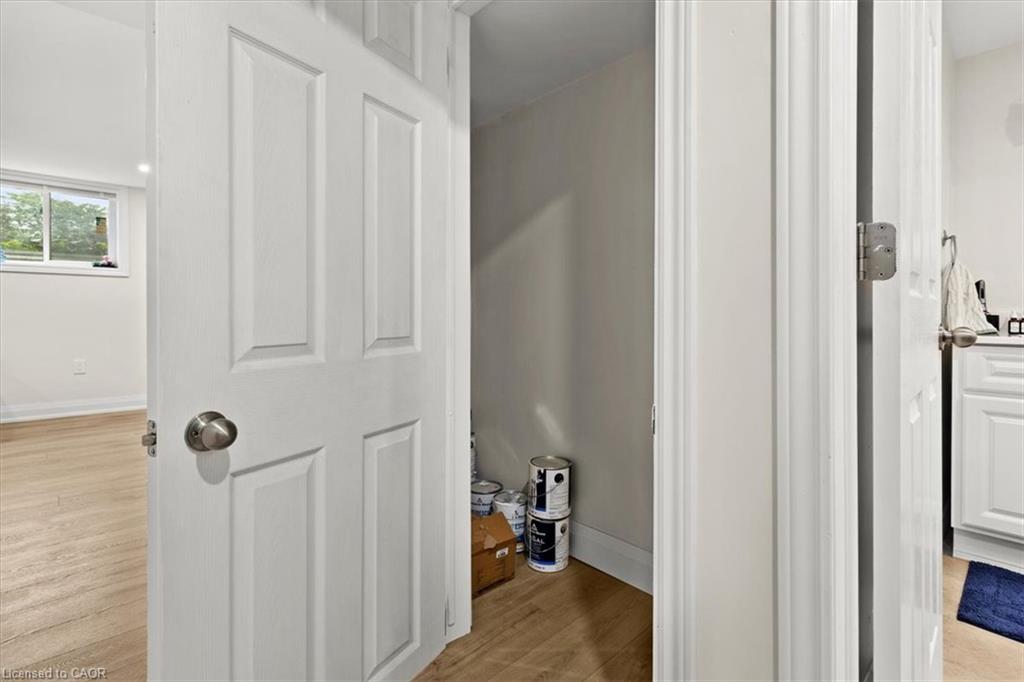 161 Hoover Crescent Property Photo 14