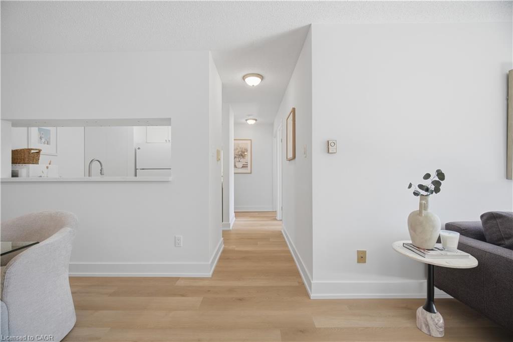 532-1450 Glen Abbey Gate Property Photo 16