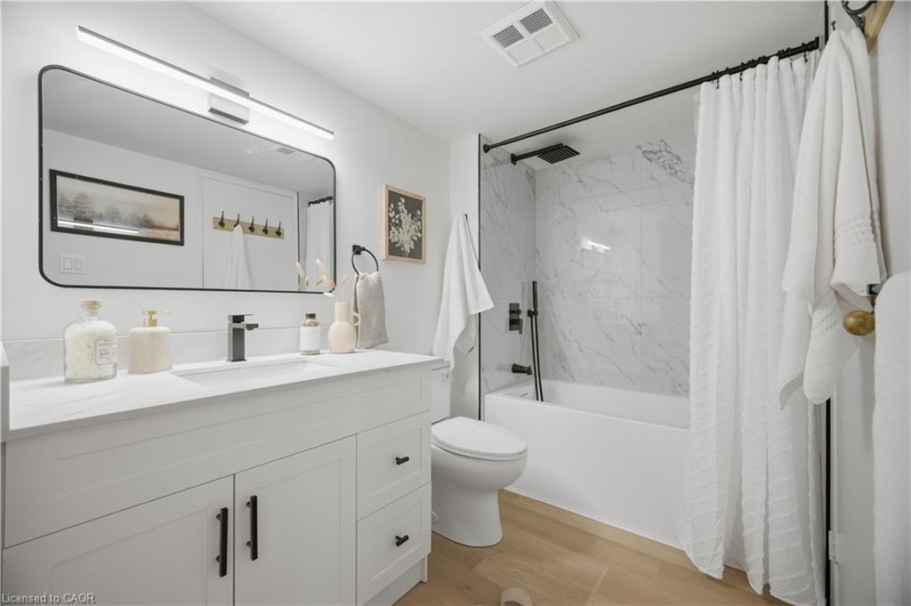 532-1450 Glen Abbey Gate Property Photo 17