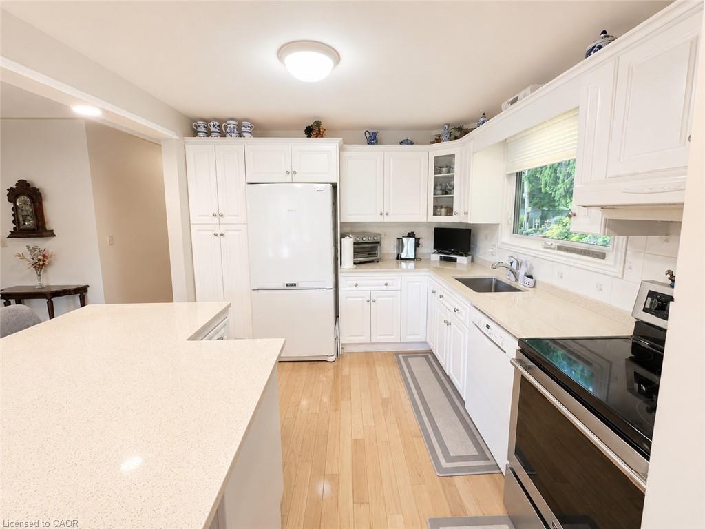 36 Oakhill Drive Property Photo 8