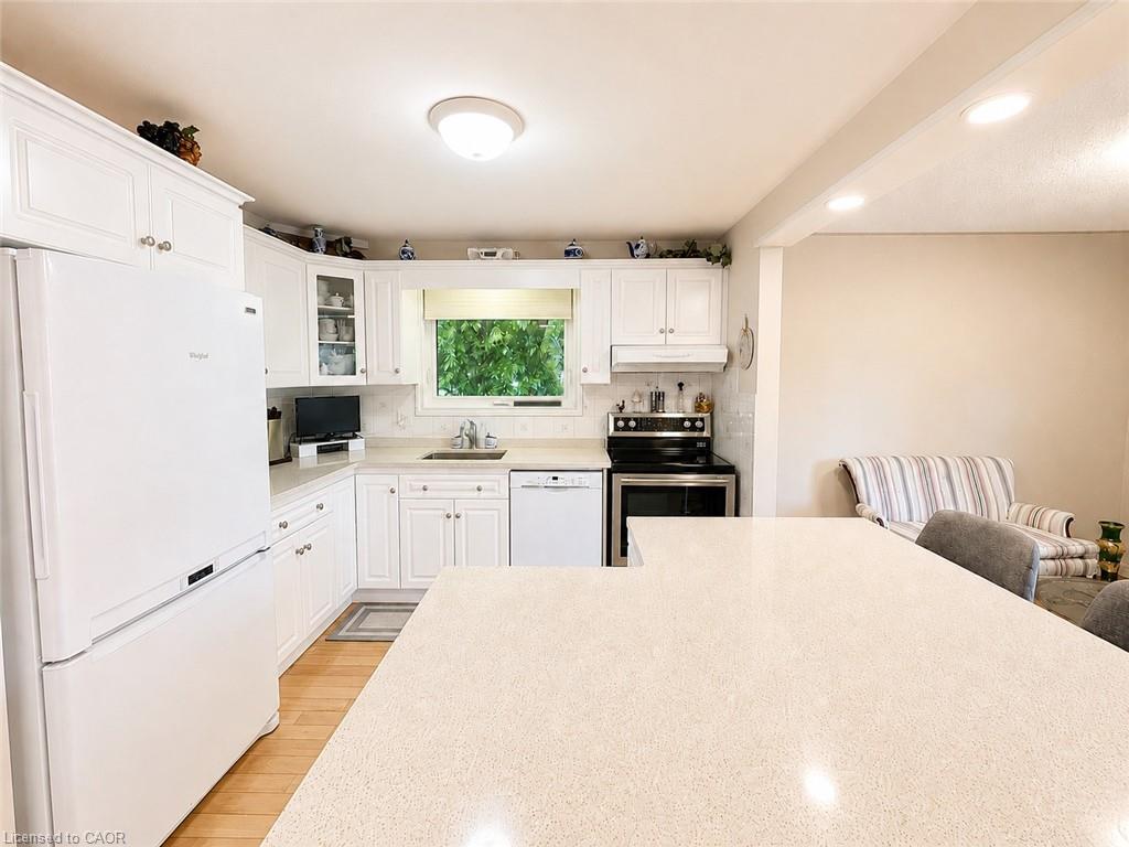 36 Oakhill Drive Property Photo 9