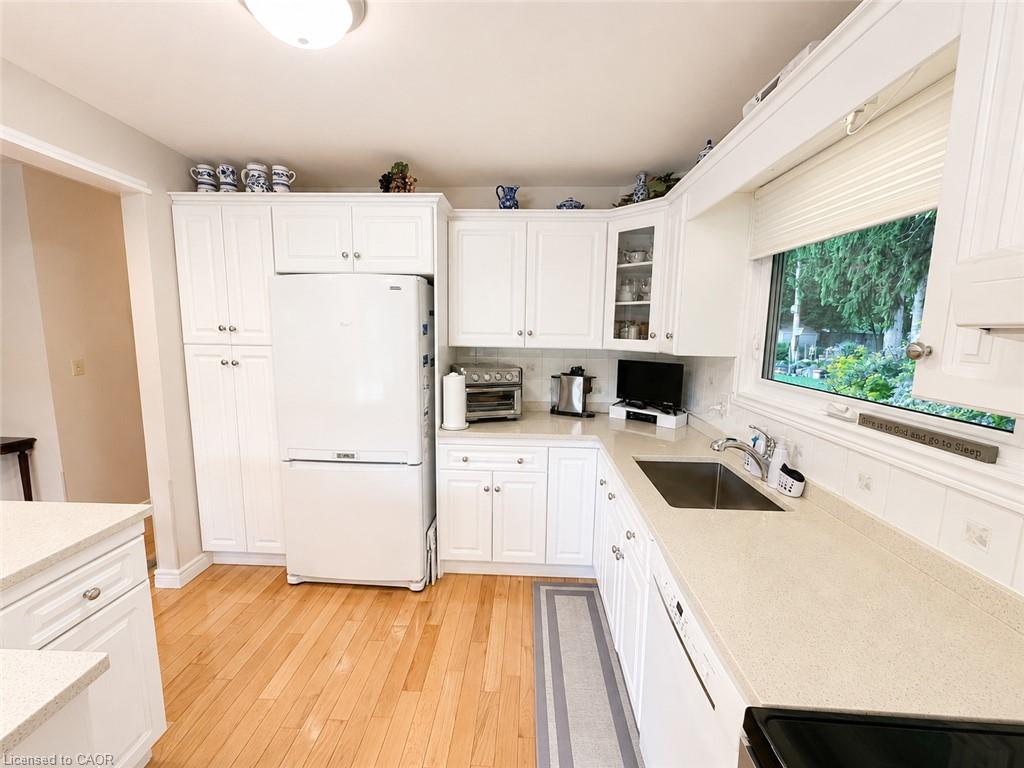 36 Oakhill Drive Property Photo 11