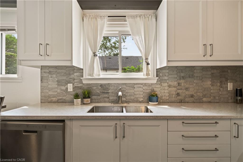 29 Hixon Road Property Photo 11