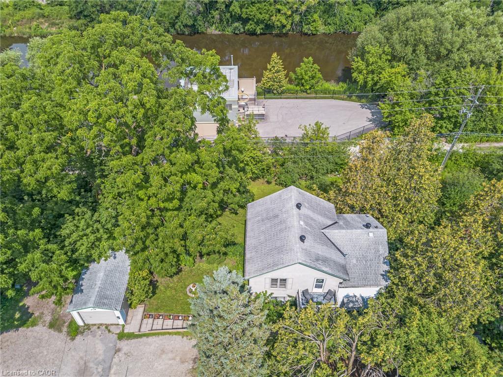 67 Queen Street W Property Photo 15