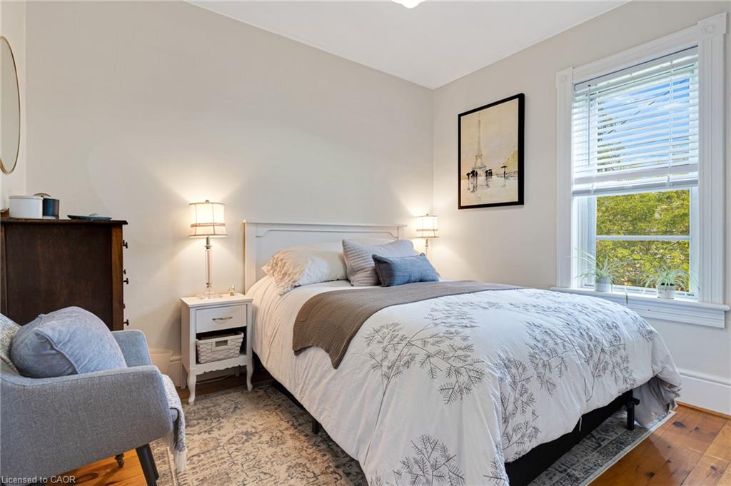 67 Queen Street W Property Photo 31