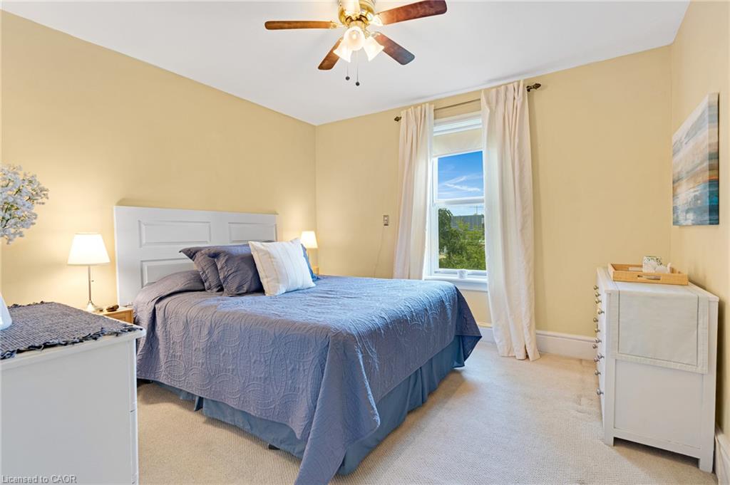 67 Queen Street W Property Photo 35