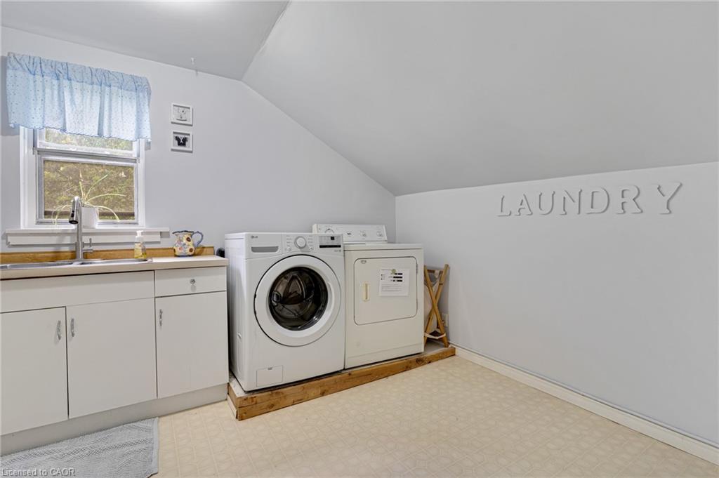67 Queen Street W Property Photo 43
