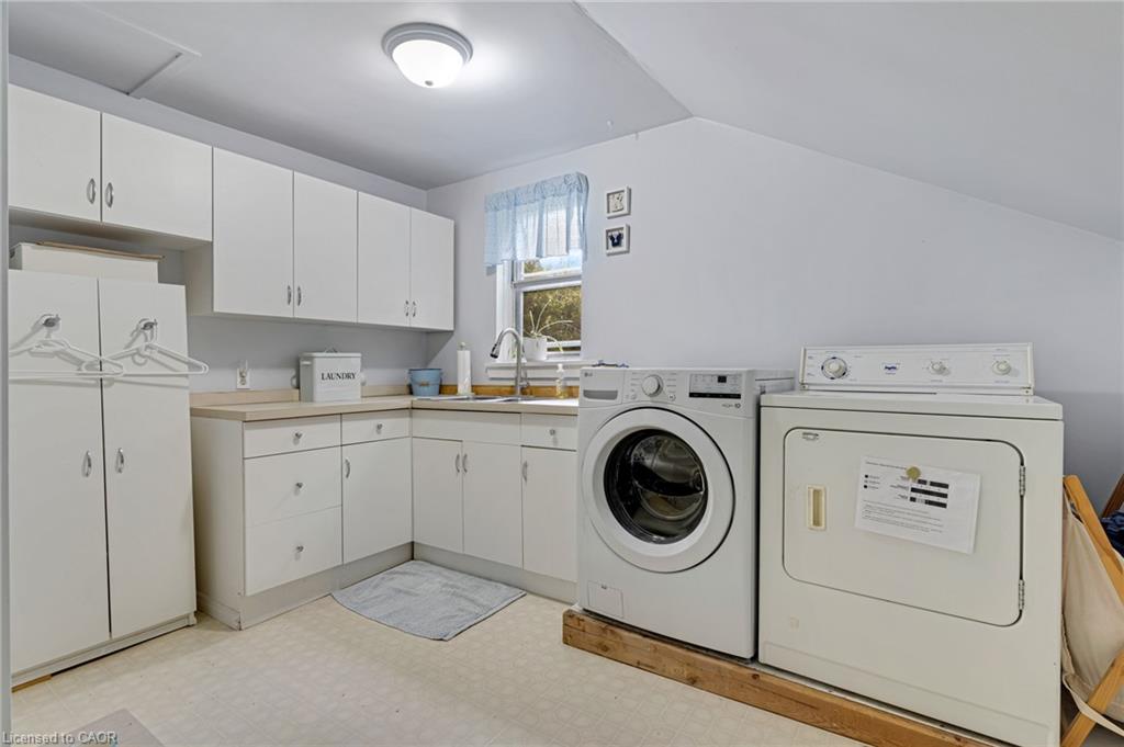 67 Queen Street W Property Photo 44