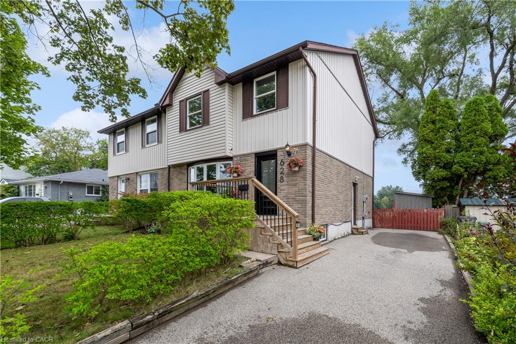 628 College Avenue W Property Photo 1