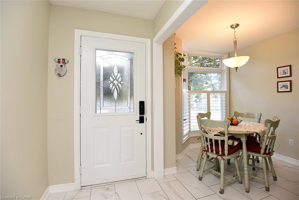 13-476 Walkers Line Property Photo 7