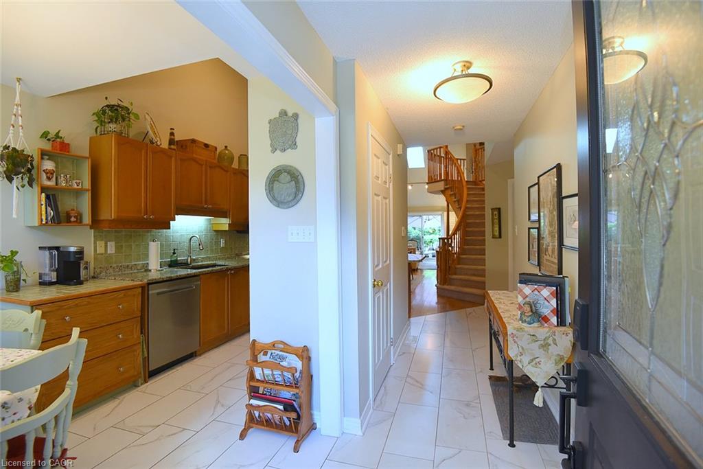 13-476 Walkers Line Property Photo 8