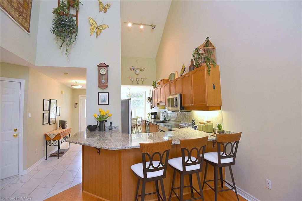 13-476 Walkers Line Property Photo 23