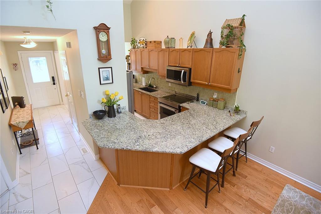 13-476 Walkers Line Property Photo 24