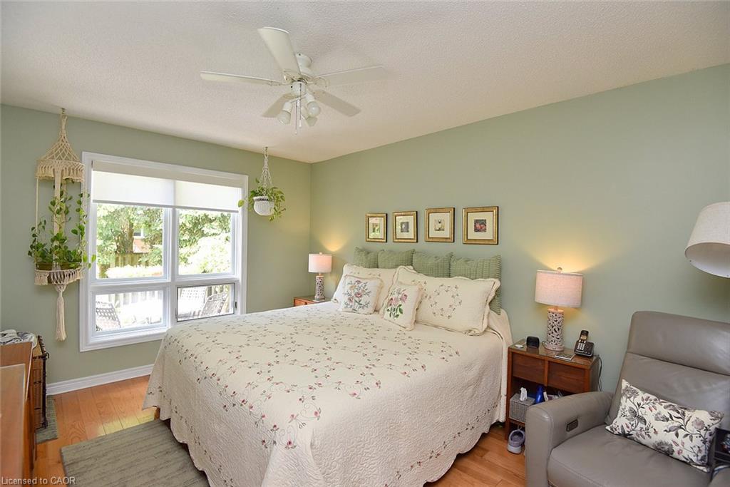 13-476 Walkers Line Property Photo 29