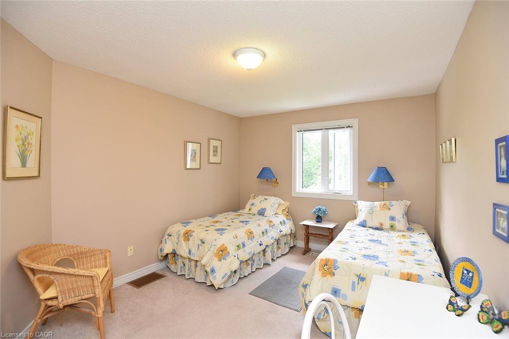 13-476 Walkers Line Property Photo 33