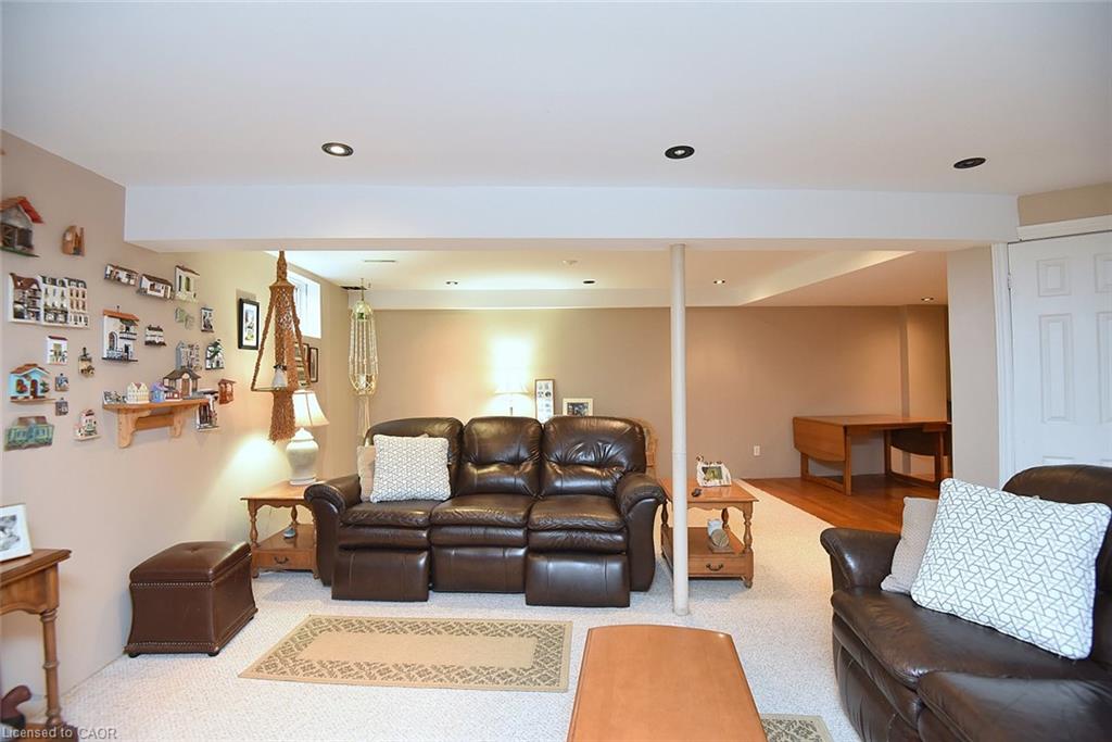 13-476 Walkers Line Property Photo 40