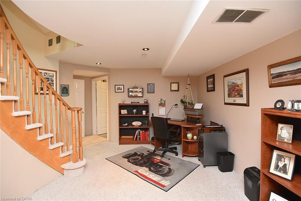 13-476 Walkers Line Property Photo 41