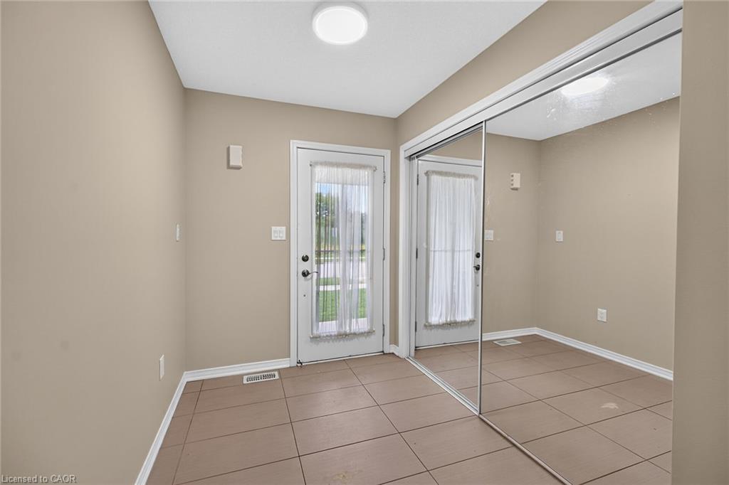 82 Scarletwood Street Property Photo 8
