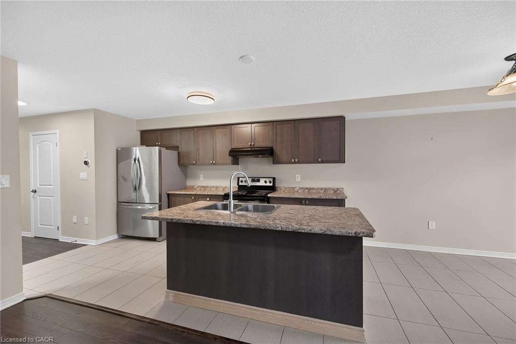 82 Scarletwood Street Property Photo 12