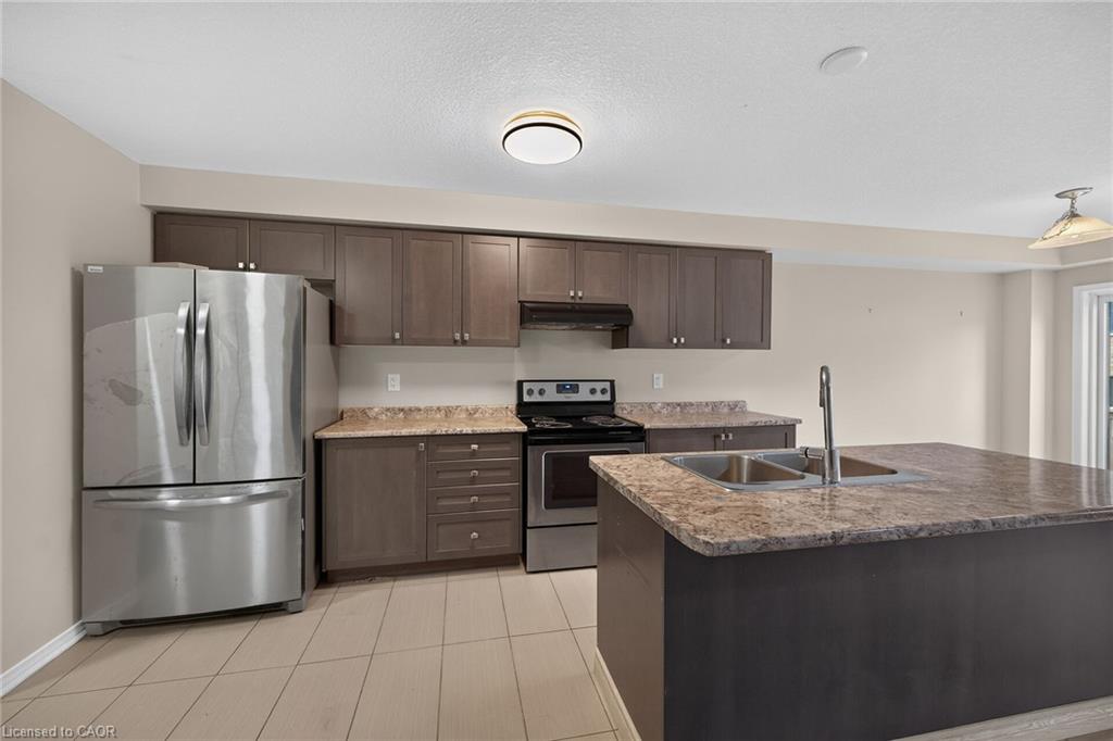 82 Scarletwood Street Property Photo 13