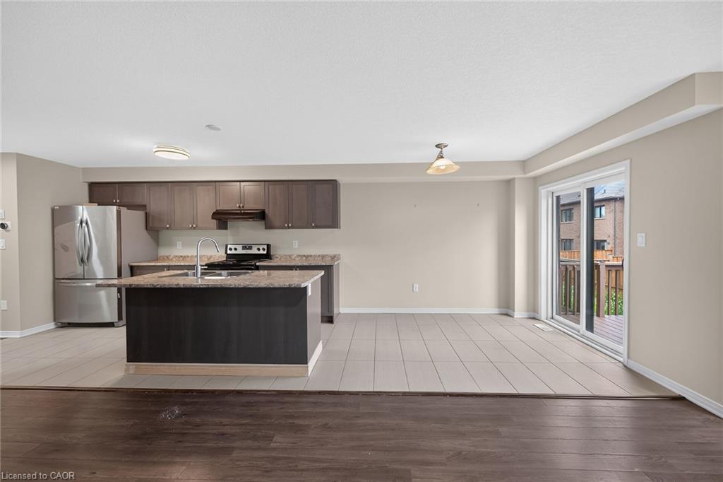 82 Scarletwood Street Property Photo 14