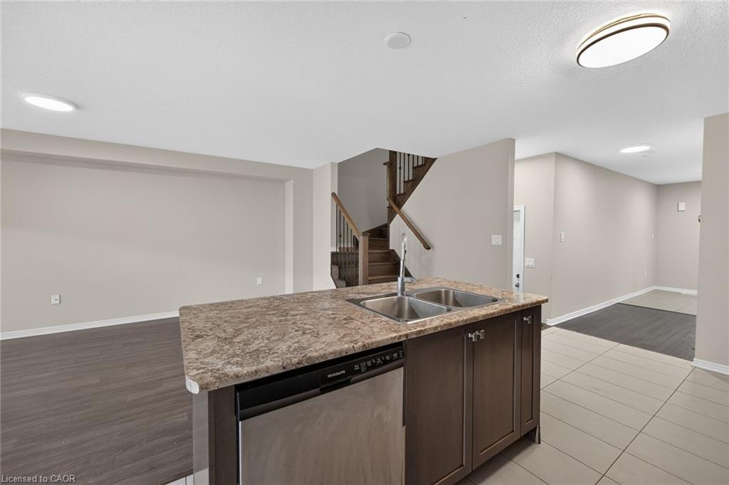 82 Scarletwood Street Property Photo 17