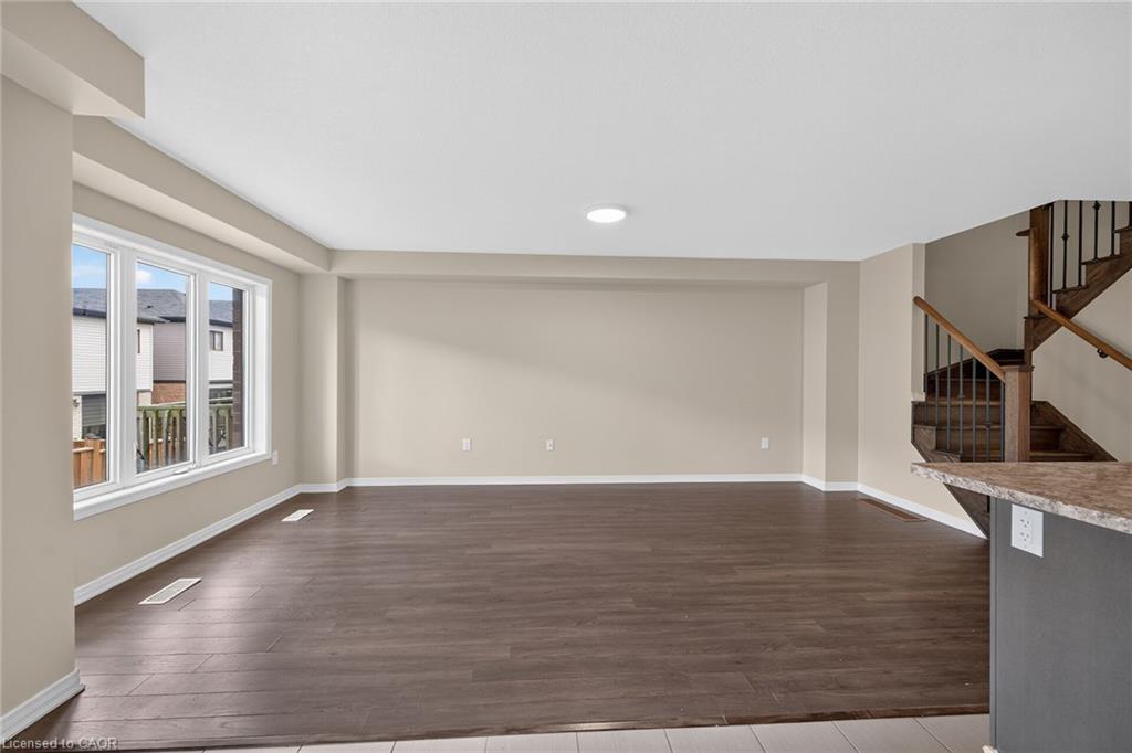 82 Scarletwood Street Property Photo 20
