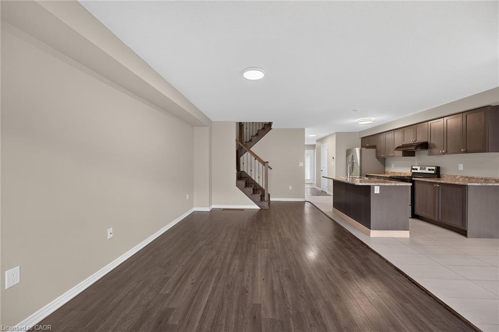 82 Scarletwood Street Property Photo 21